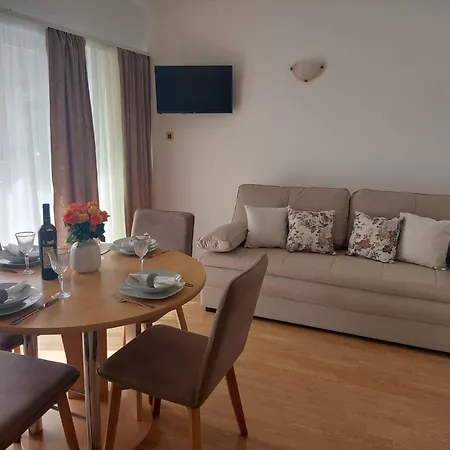 Apartment Zulim 1 *